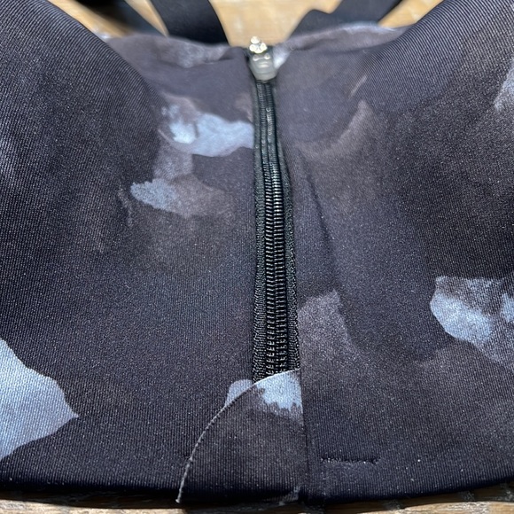 All In Motion 38C Large High Support Zip Front Athletic Bra Black Moisture Wick - Picture 2 of 8